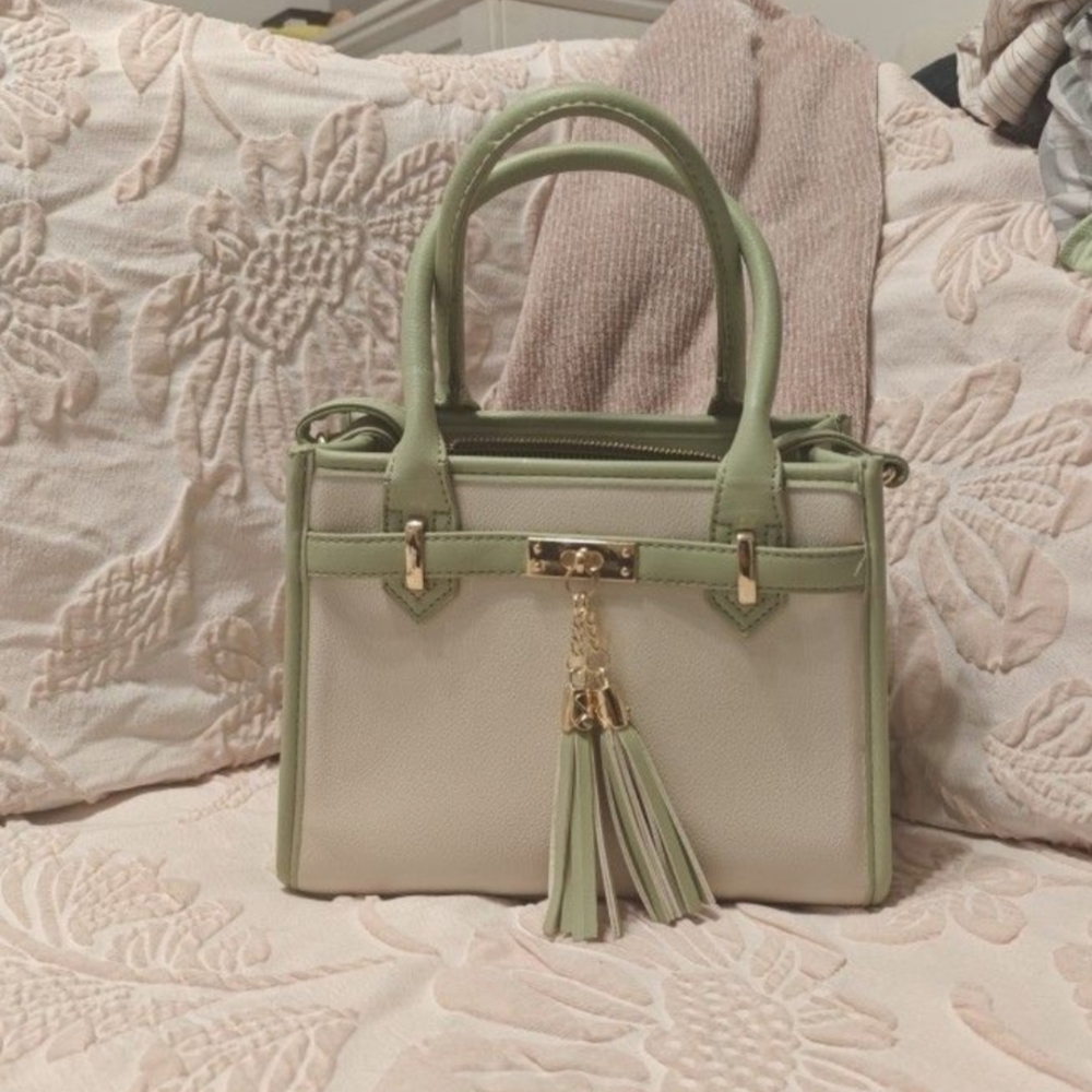 Elegant Green and Cream Women's Handbag